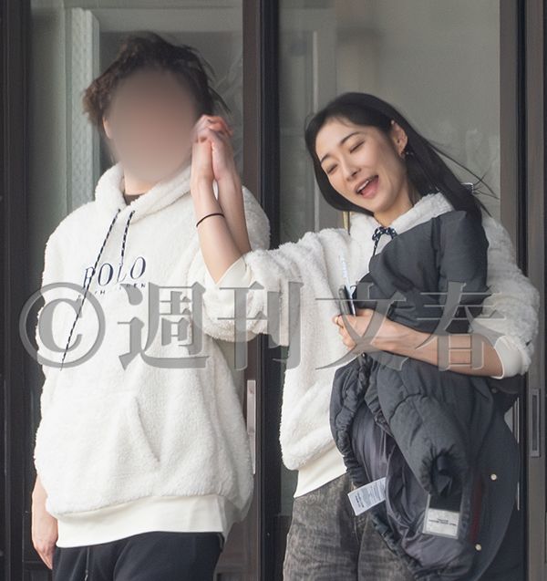 畠山衣美アナデート写真４枚目